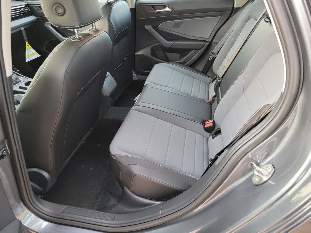 New 2026 Volkswagen Jetta 1.5T SE Sedan