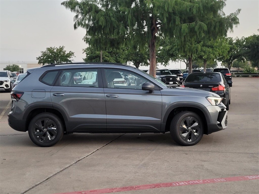 2025 Volkswagen Taos S photo 2