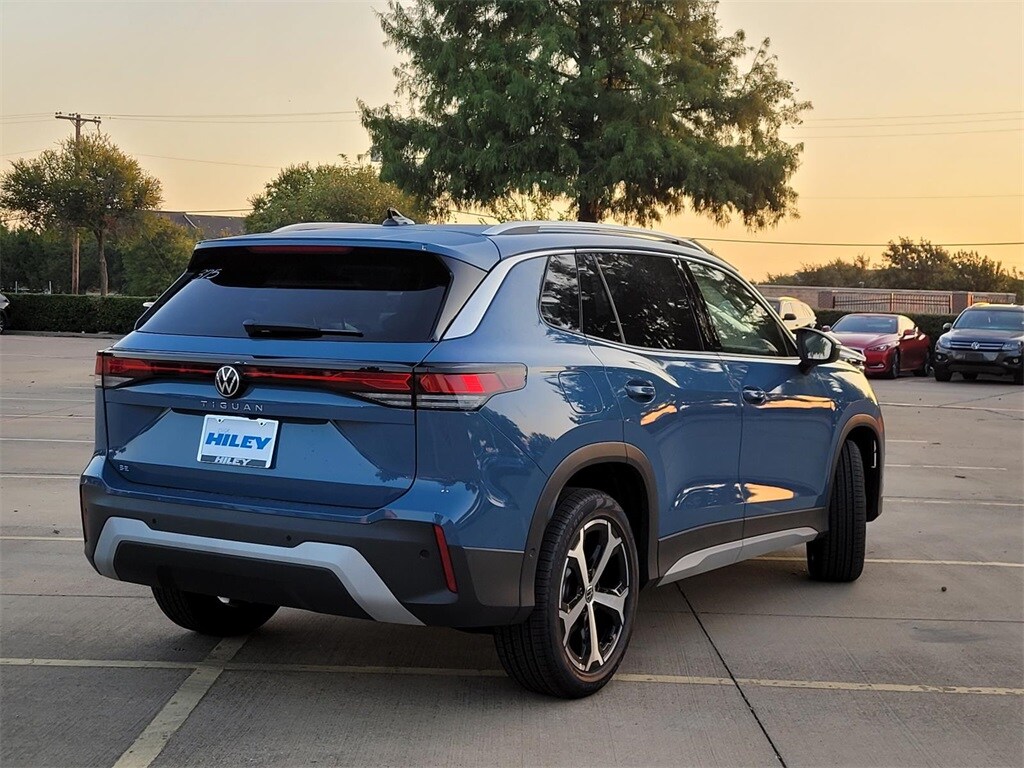 2025 Volkswagen Tiguan SE photo 2