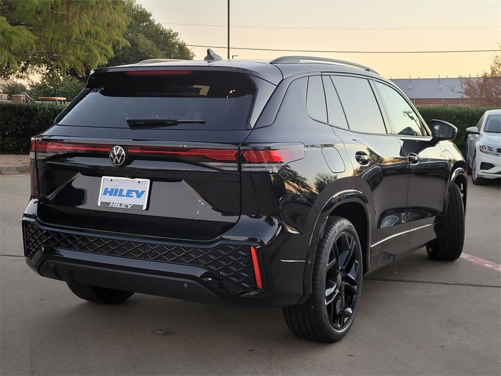 2026 Volkswagen Tiguan SE R-Line Black photo 2