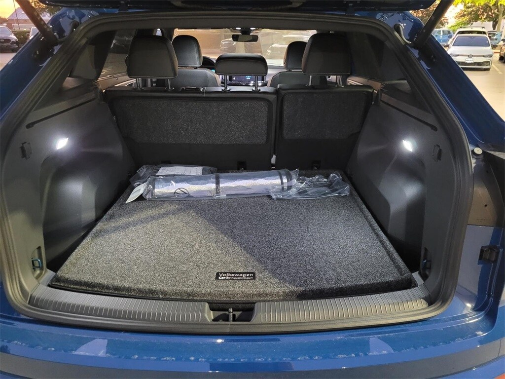 2025 Volkswagen Atlas Cross Sport SE Technology photo 4