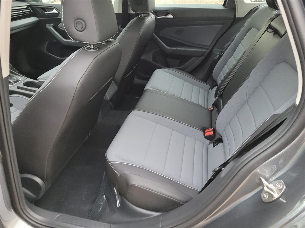 2025 Volkswagen Jetta 1.5T SE photo 4