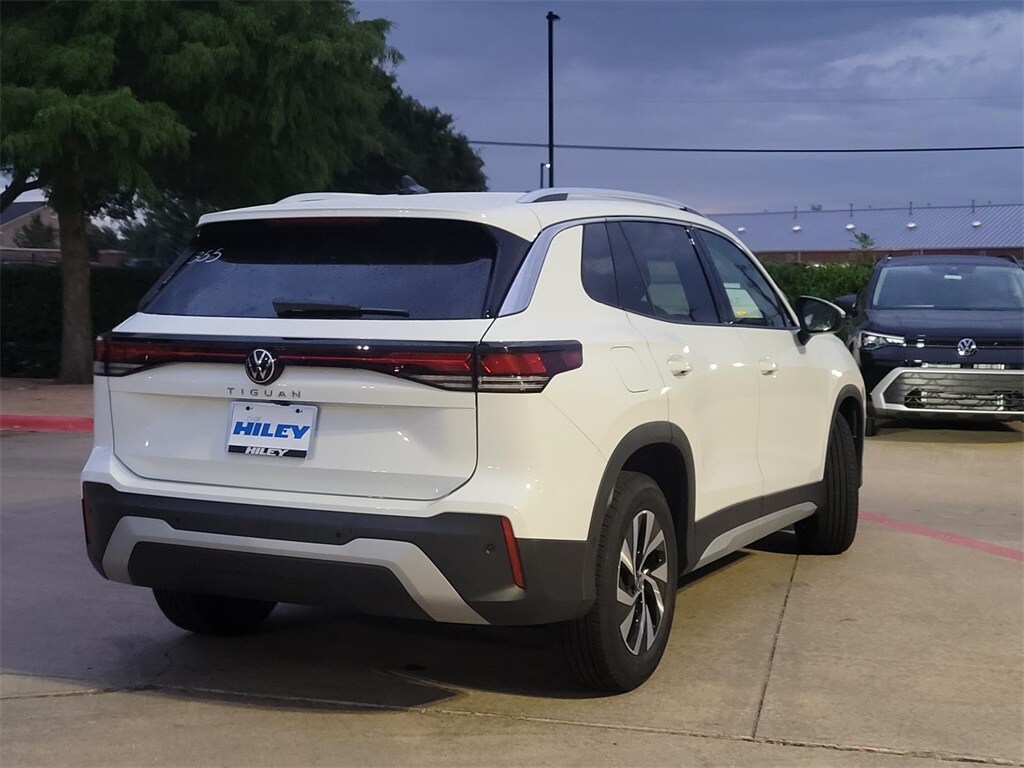 2025 Volkswagen Tiguan S photo 3