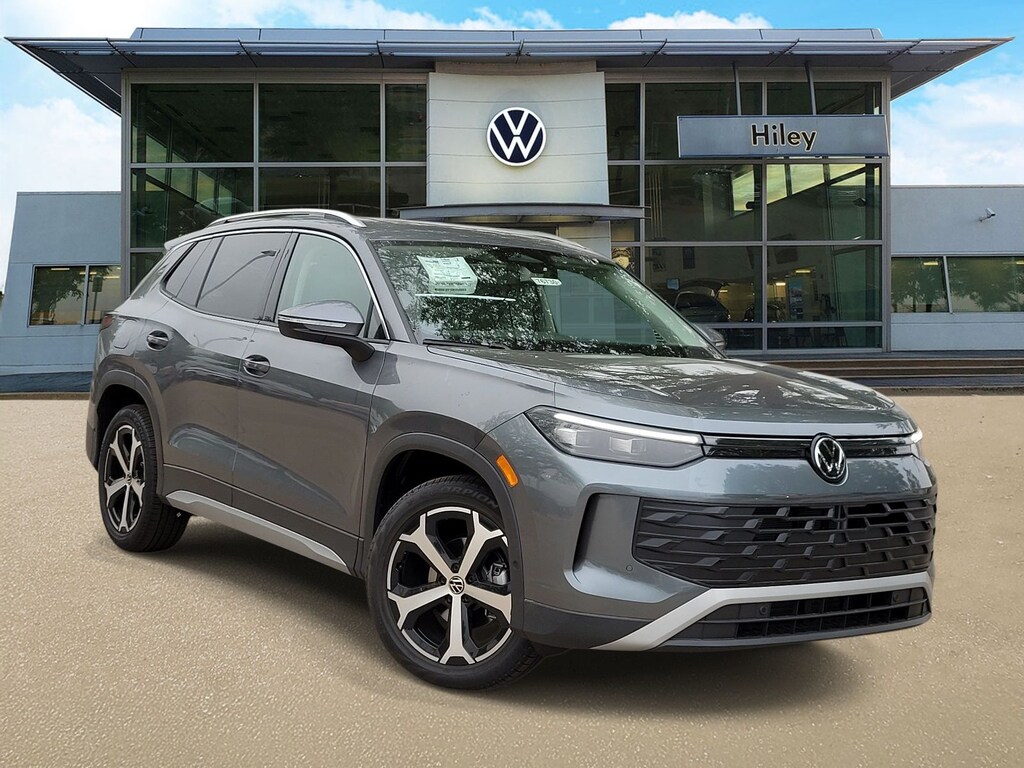 New 2026 Volkswagen Tiguan SE SUV