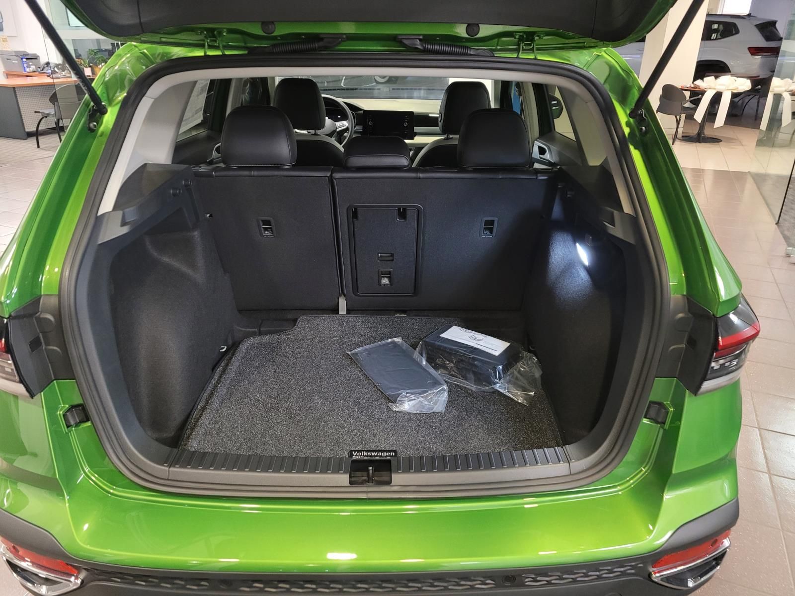 New 2027 Volkswagen Taos 1.5T SE SUV