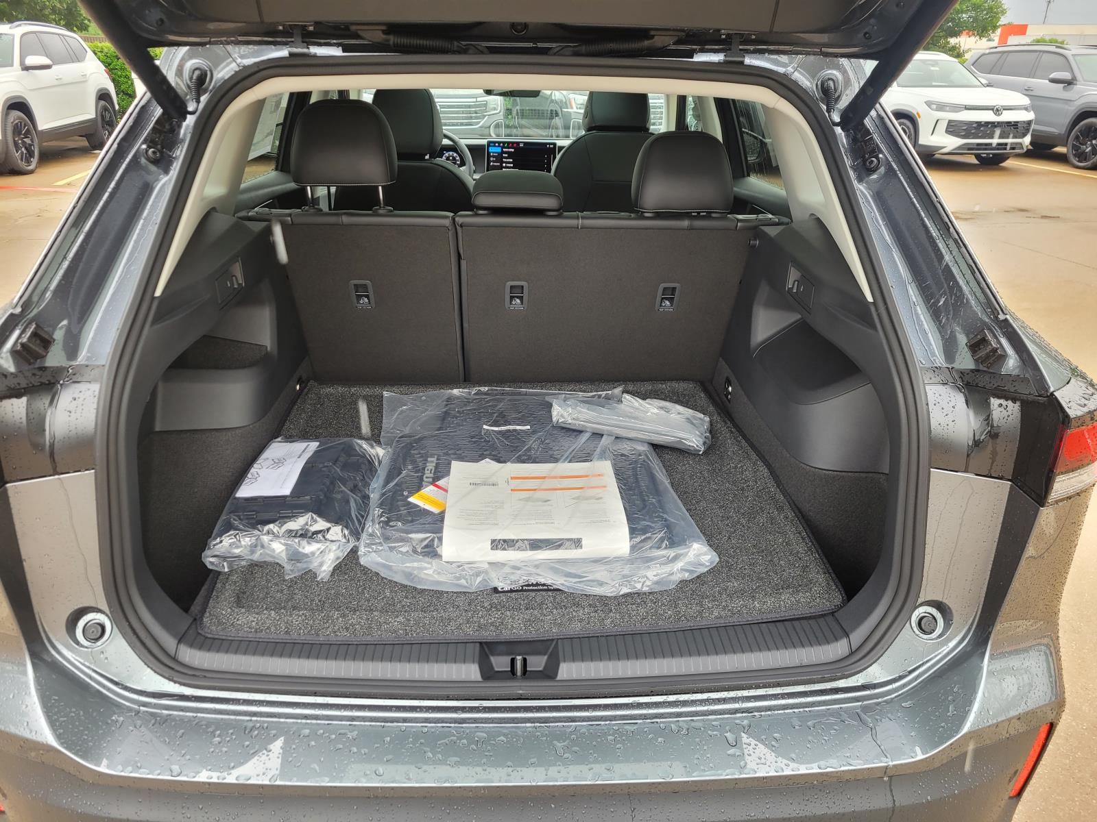 New 2026 Volkswagen Tiguan SE SUV