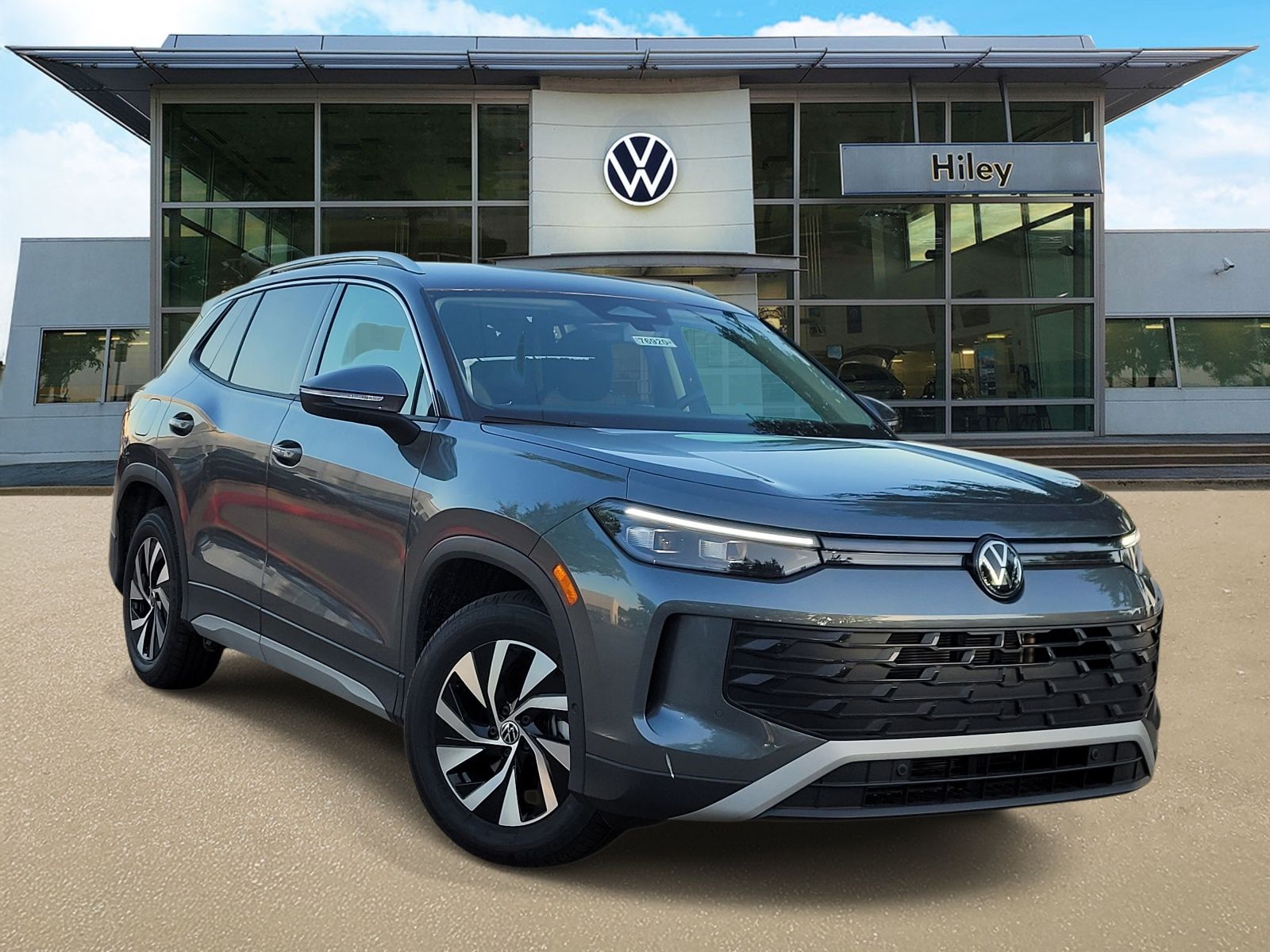 2026 Volkswagen Tiguan 2.0T S's photo