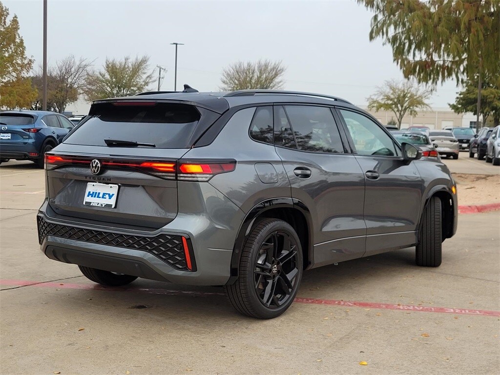 New 2026 Volkswagen Tiguan 2.0T SE R-Line Black SUV