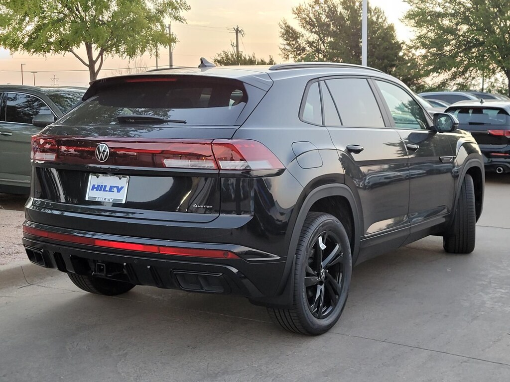 New 2026 Volkswagen Atlas Cross Sport 2.0T SEL R-Line Black SUV