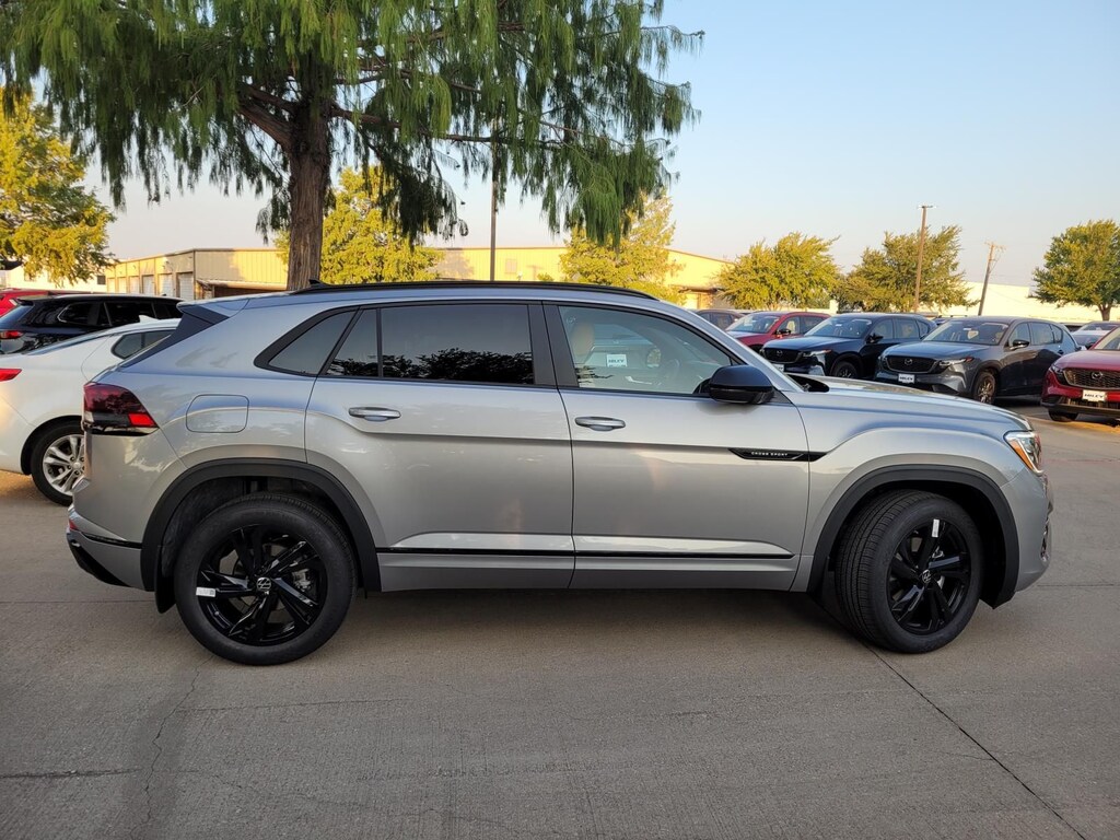 New 2026 Volkswagen Atlas Cross Sport SEL R-Line Black SUV