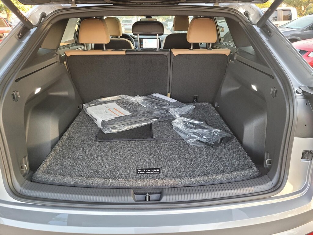New 2026 Volkswagen Atlas Cross Sport SEL R-Line Black SUV