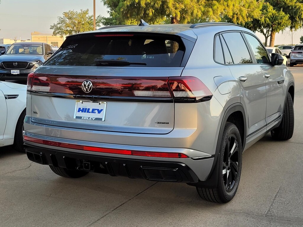 New 2026 Volkswagen Atlas Cross Sport SEL R-Line Black SUV