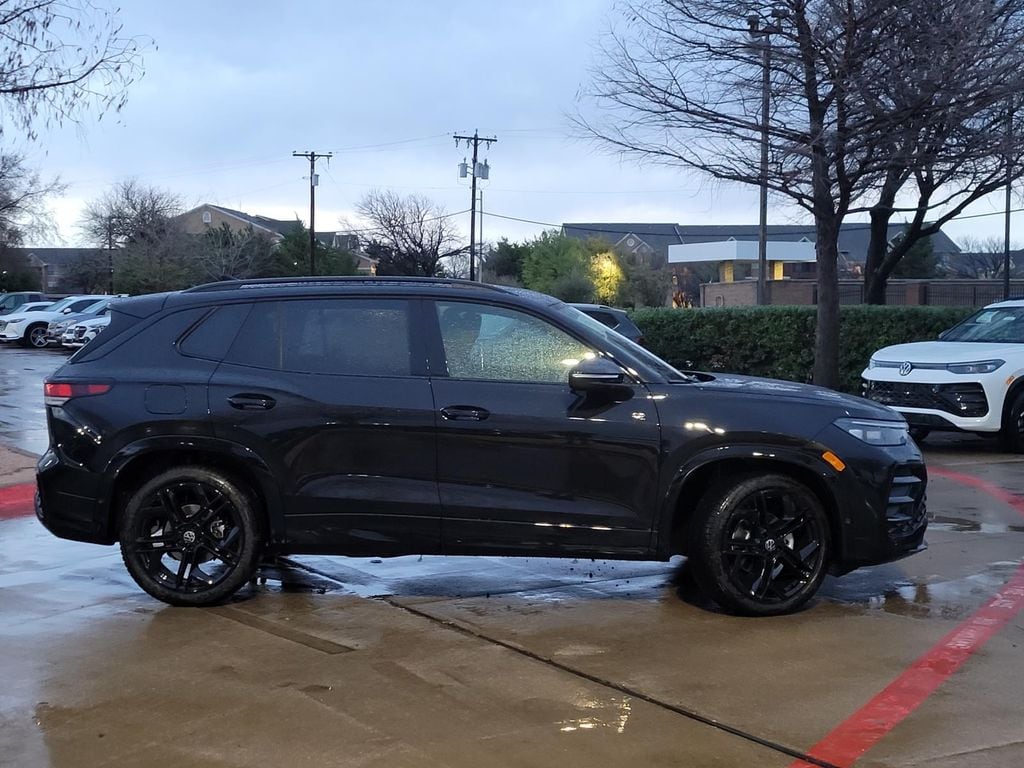 New 2026 Volkswagen Tiguan 2.0T SE R-Line Black SUV