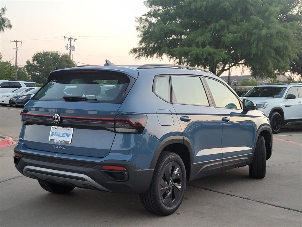 2025 Volkswagen Taos S photo 2