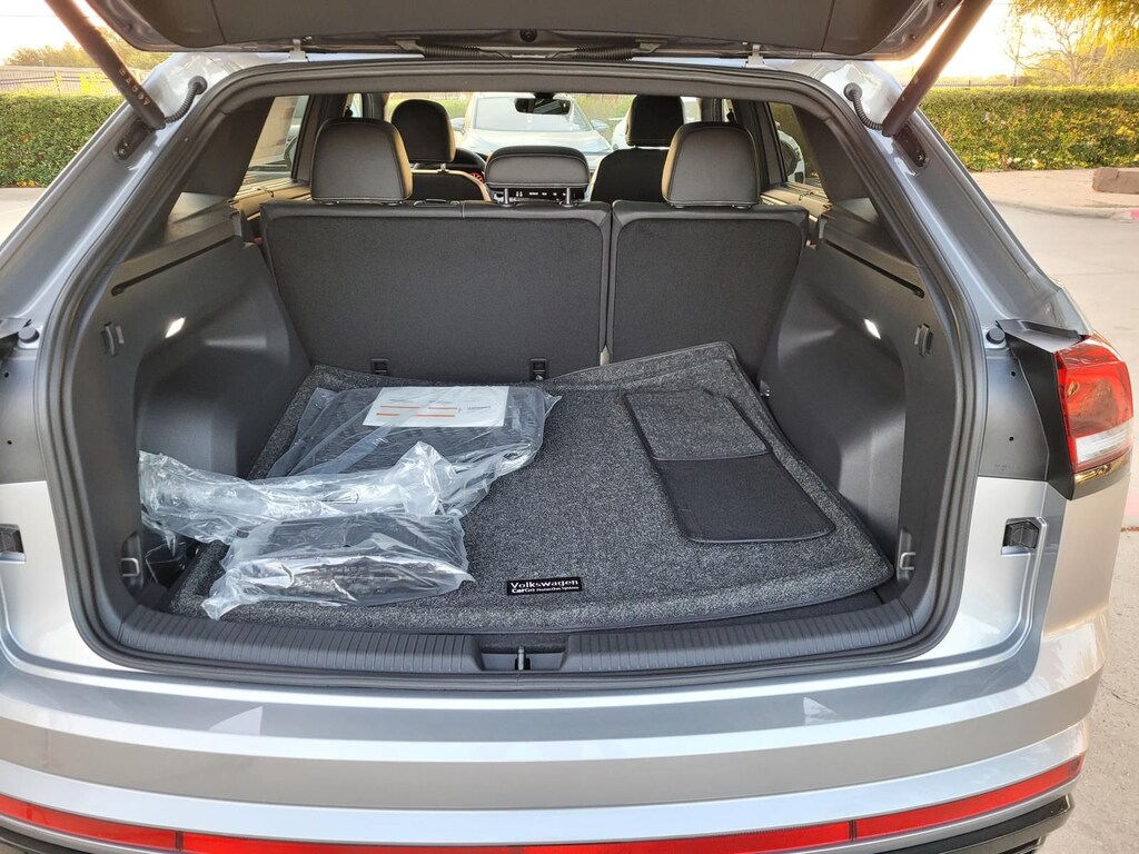 New 2026 Volkswagen Atlas Cross Sport SEL R-Line Black SUV