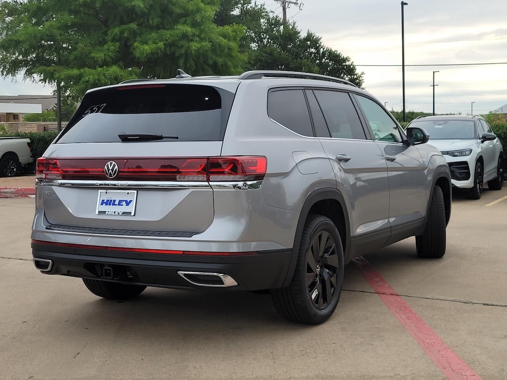 New 2026 Volkswagen Atlas SE w/Technology SUV