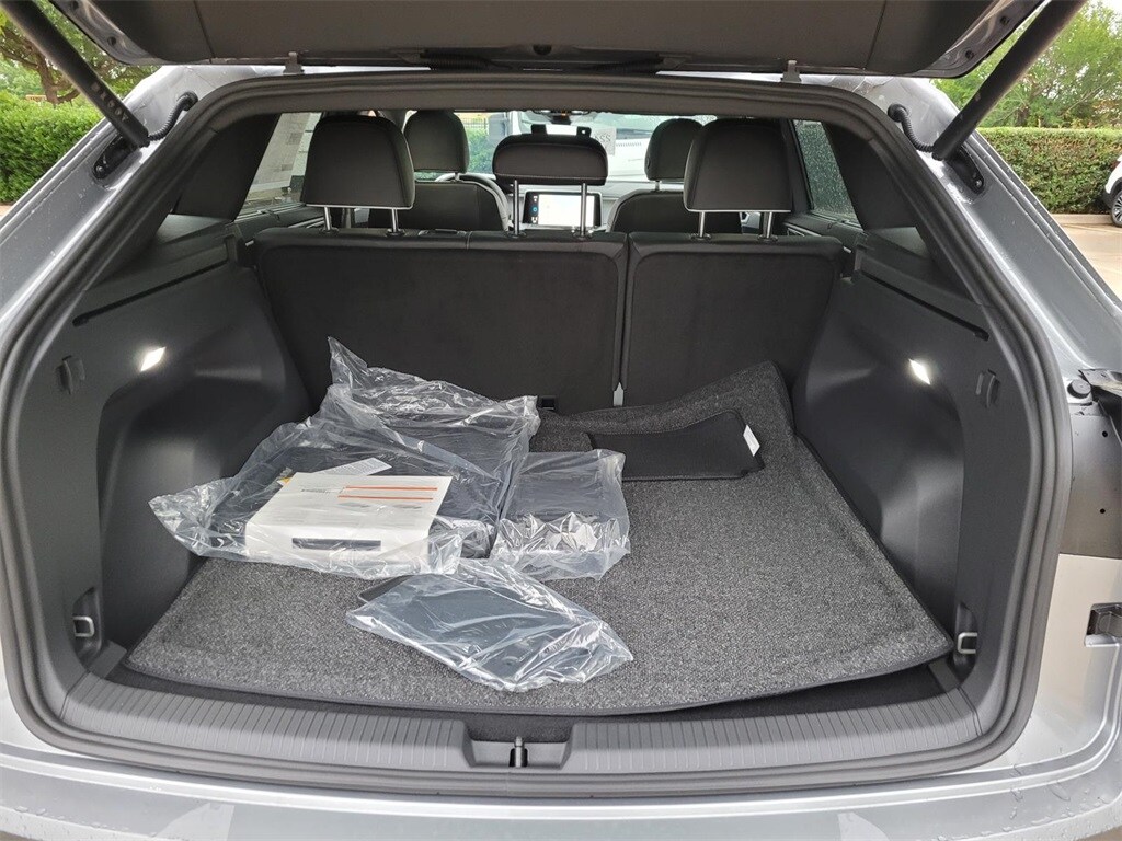 New 2025 Volkswagen Atlas Cross Sport 2.0T SEL Premium R-Line SUV