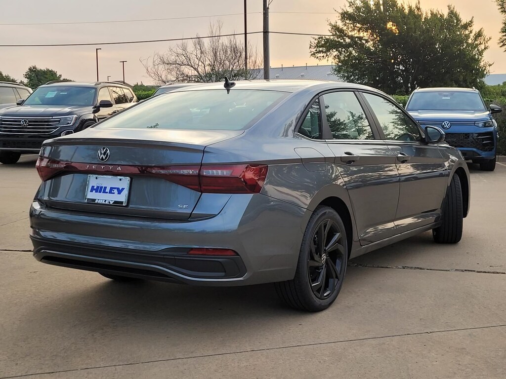 New 2026 Volkswagen Jetta 1.5T SE Sedan