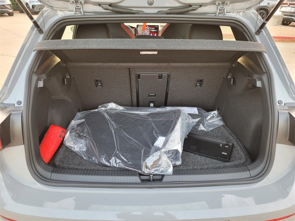 2026 Volkswagen Golf GTI S photo 3