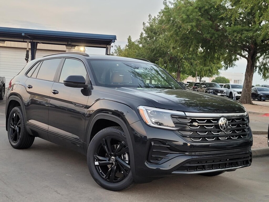 New 2026 Volkswagen Atlas Cross Sport 2.0T SEL R-Line Black SUV