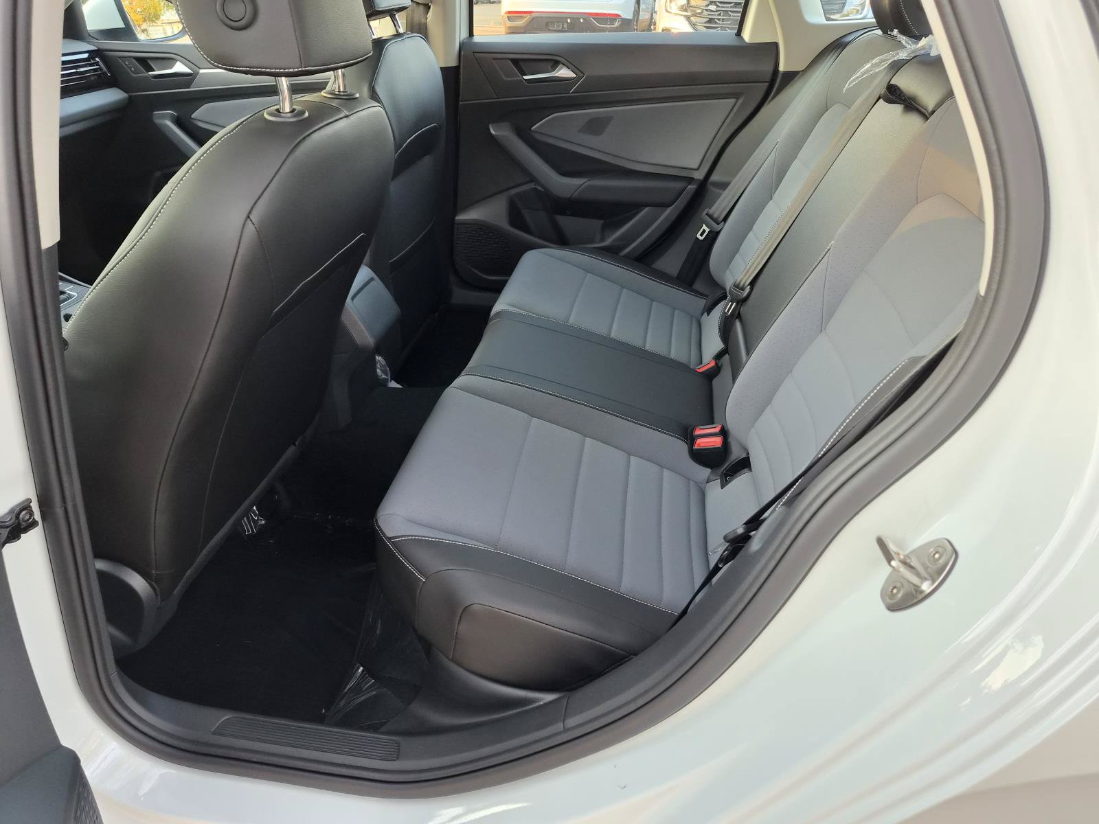 New 2027 Volkswagen Jetta 1.5T SE Sedan