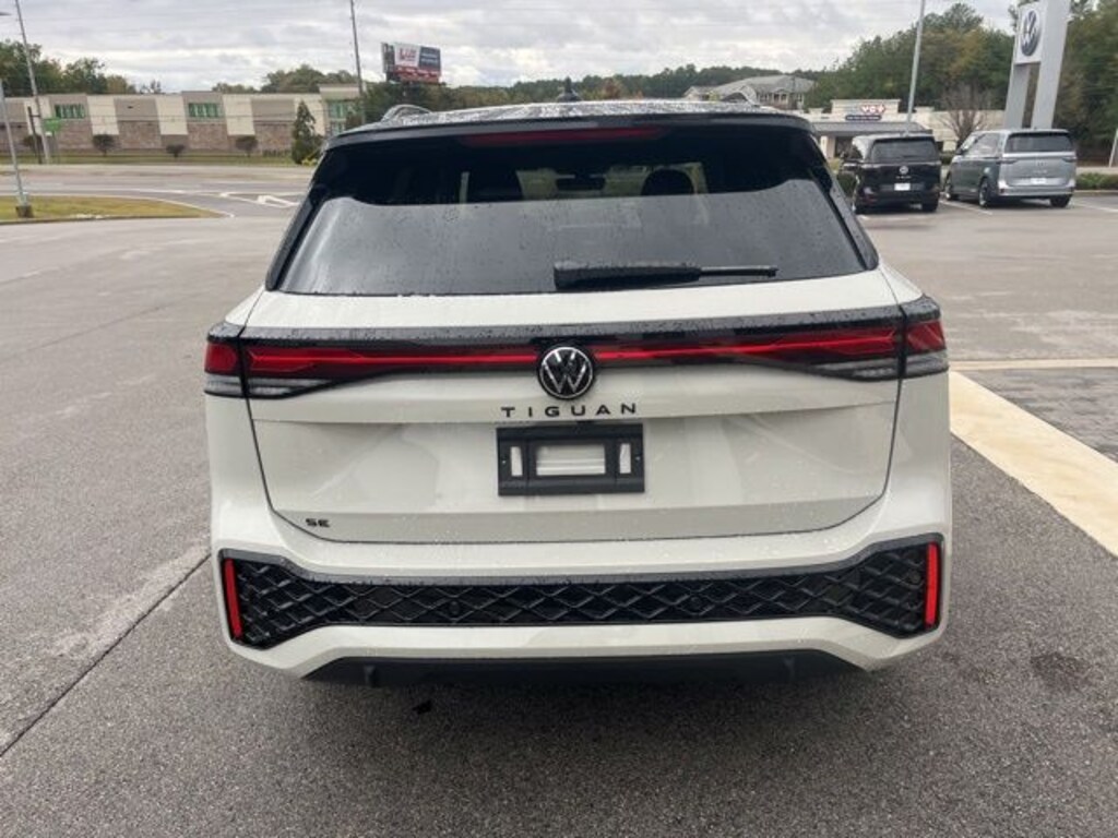 New 2026 Volkswagen Tiguan 2.0T SE R-Line Black SUV