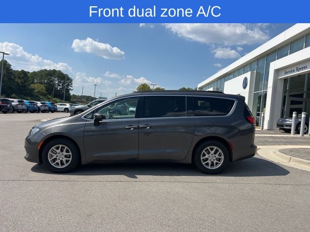 2020 Chrysler Voyager LXi photo 3