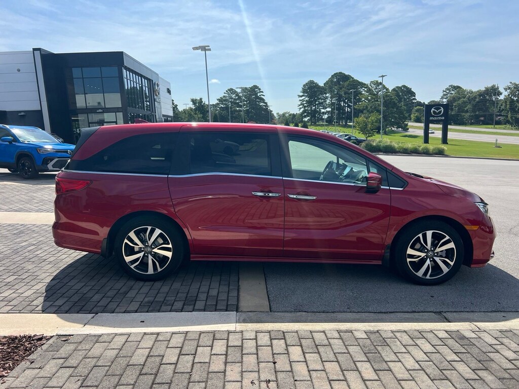 Used 2024 Honda Odyssey Touring Van