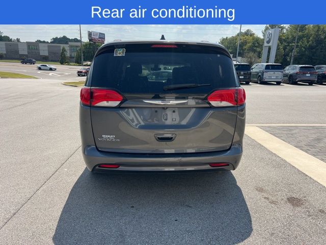2020 Chrysler Voyager LXi photo 4