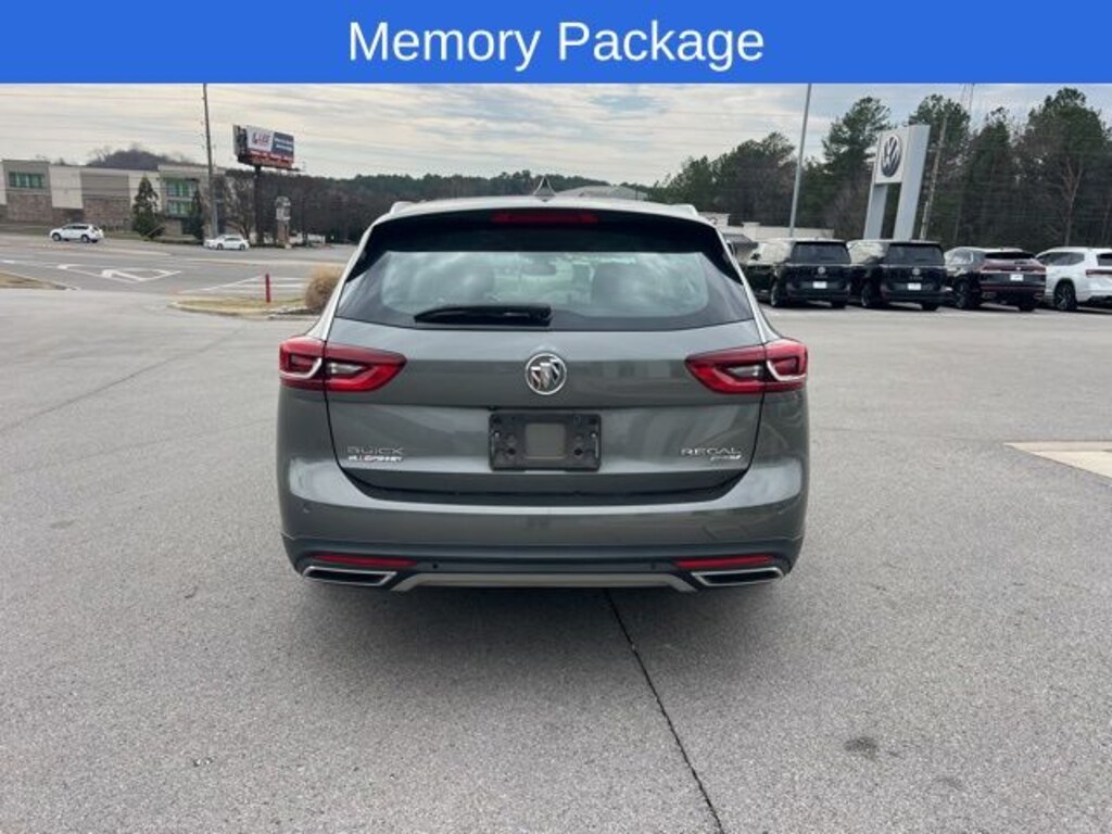Used 2018 Buick Regal TourX Essence Wagon