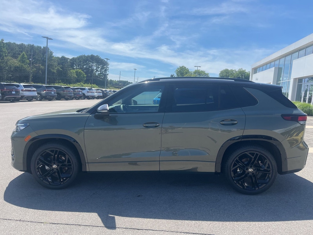 New 2026 Volkswagen Tiguan 2.0T SE R-Line Black SUV