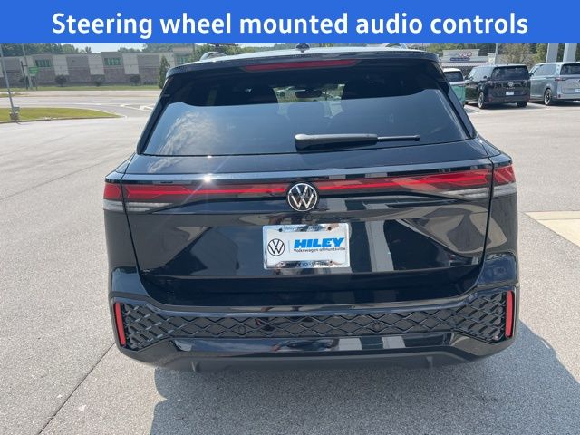 2025 Volkswagen Tiguan SE R-Line Black photo 4