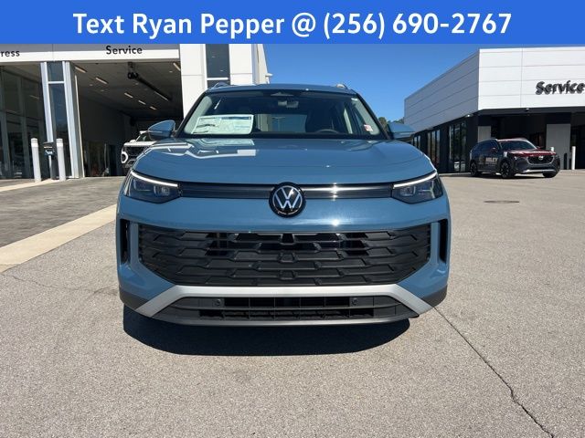 2026 Volkswagen Tiguan SE photo 2