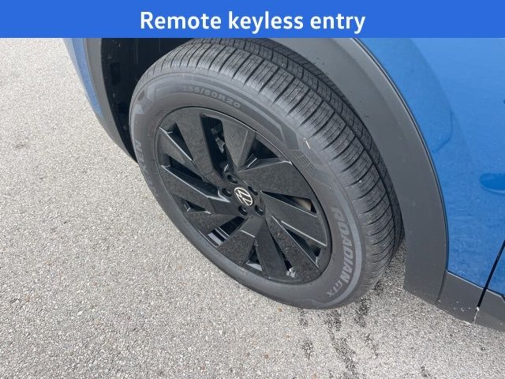 New 2026 Volkswagen Atlas Cross Sport 2.0T SE w/Technology SUV