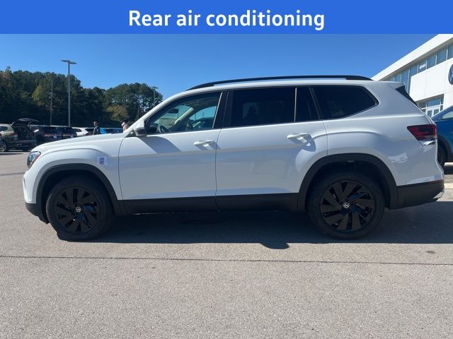 2026 Volkswagen Atlas SE Technology photo 2