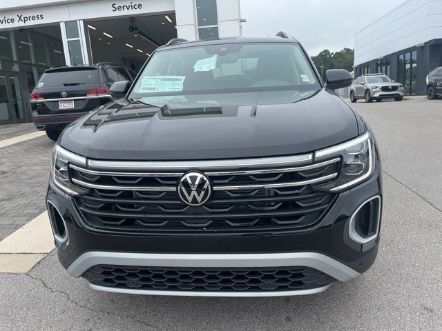 2026 Volkswagen Atlas Peak Edition SE photo 2