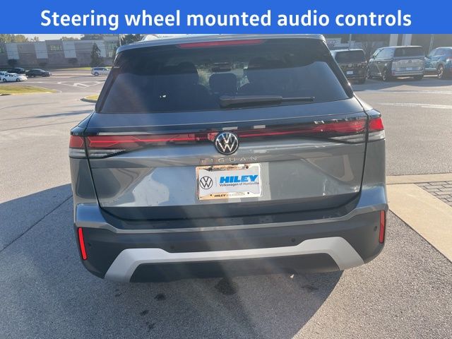 2025 Volkswagen Tiguan S photo 4