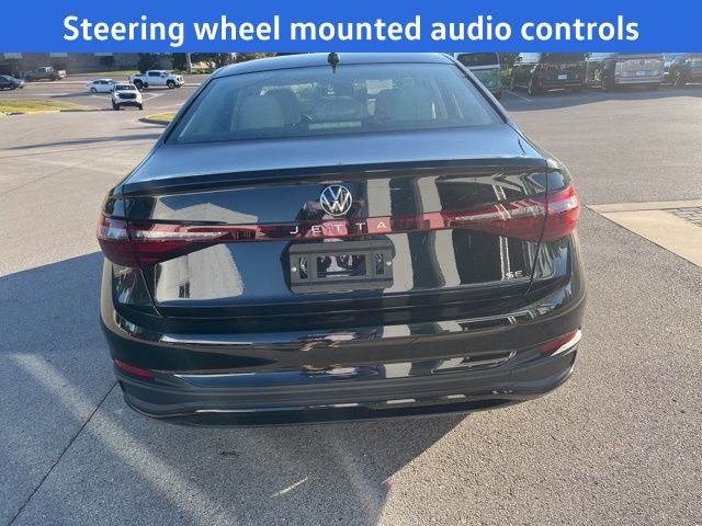 2026 Volkswagen Jetta 1.5T SE photo 4