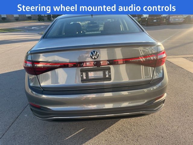 2026 Volkswagen Jetta 1.5T SE photo 4