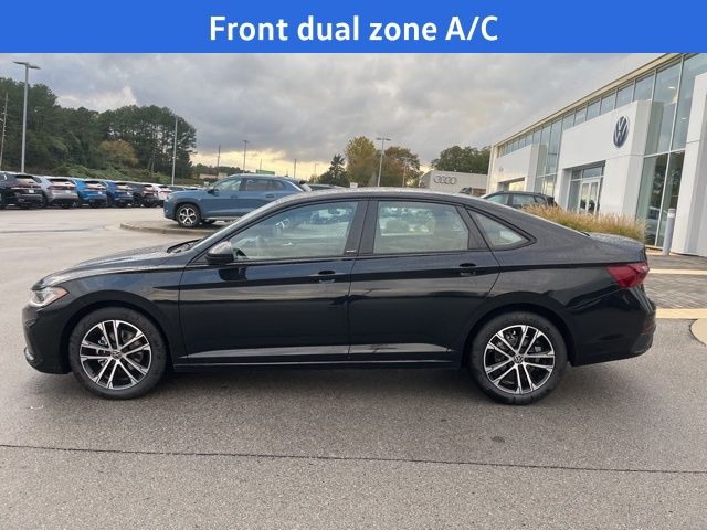 2026 Volkswagen Jetta 1.5T Sport photo 3