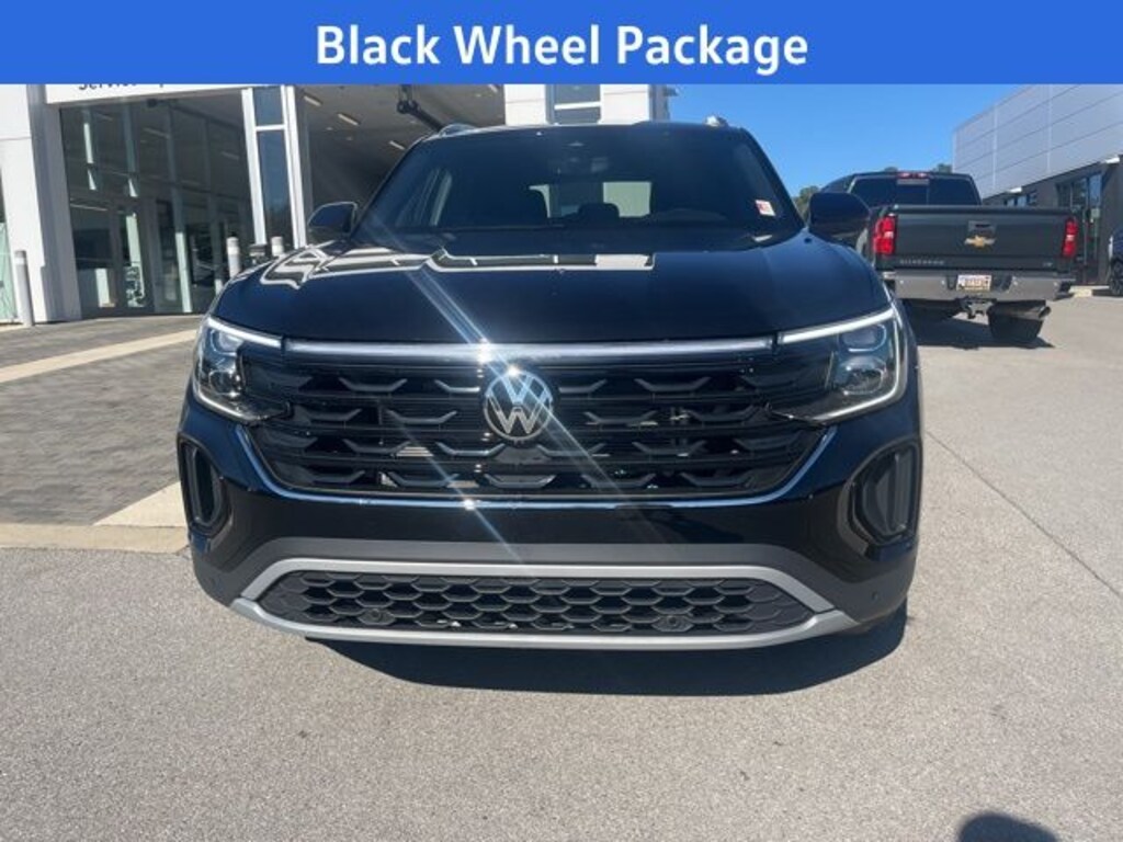 New 2026 Volkswagen Atlas Cross Sport 2.0T SE w/Technology SUV