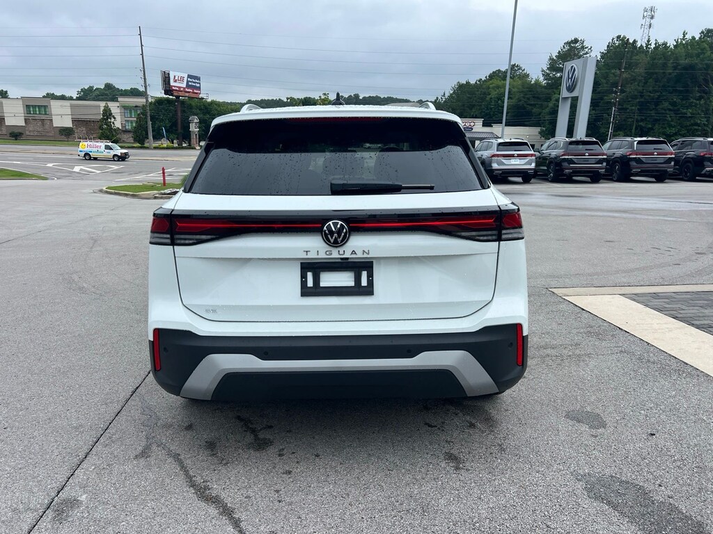 New 2026 Volkswagen Tiguan 2.0T SE SUV