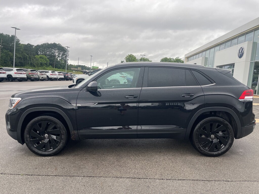 New 2026 Volkswagen Atlas Cross Sport 2.0T SE w/Technology SUV