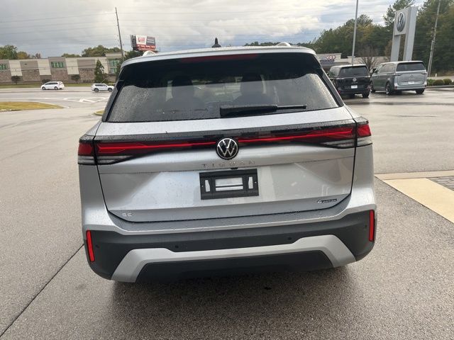 2026 Volkswagen Tiguan SE photo 4