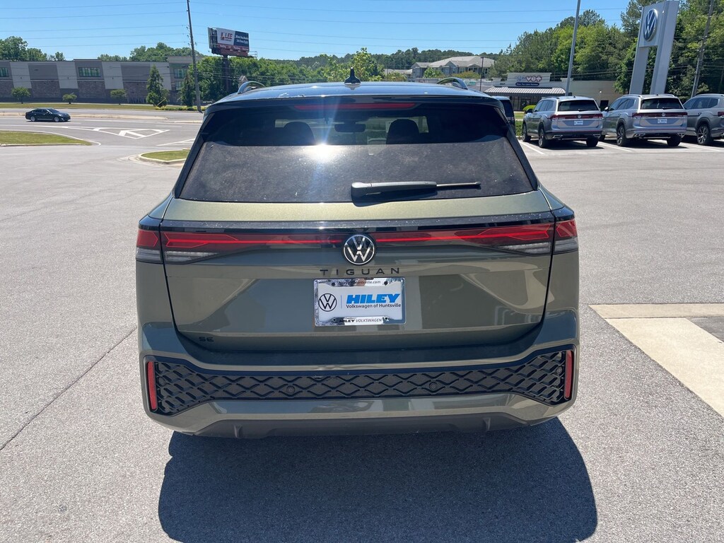 New 2026 Volkswagen Tiguan 2.0T SE R-Line Black SUV