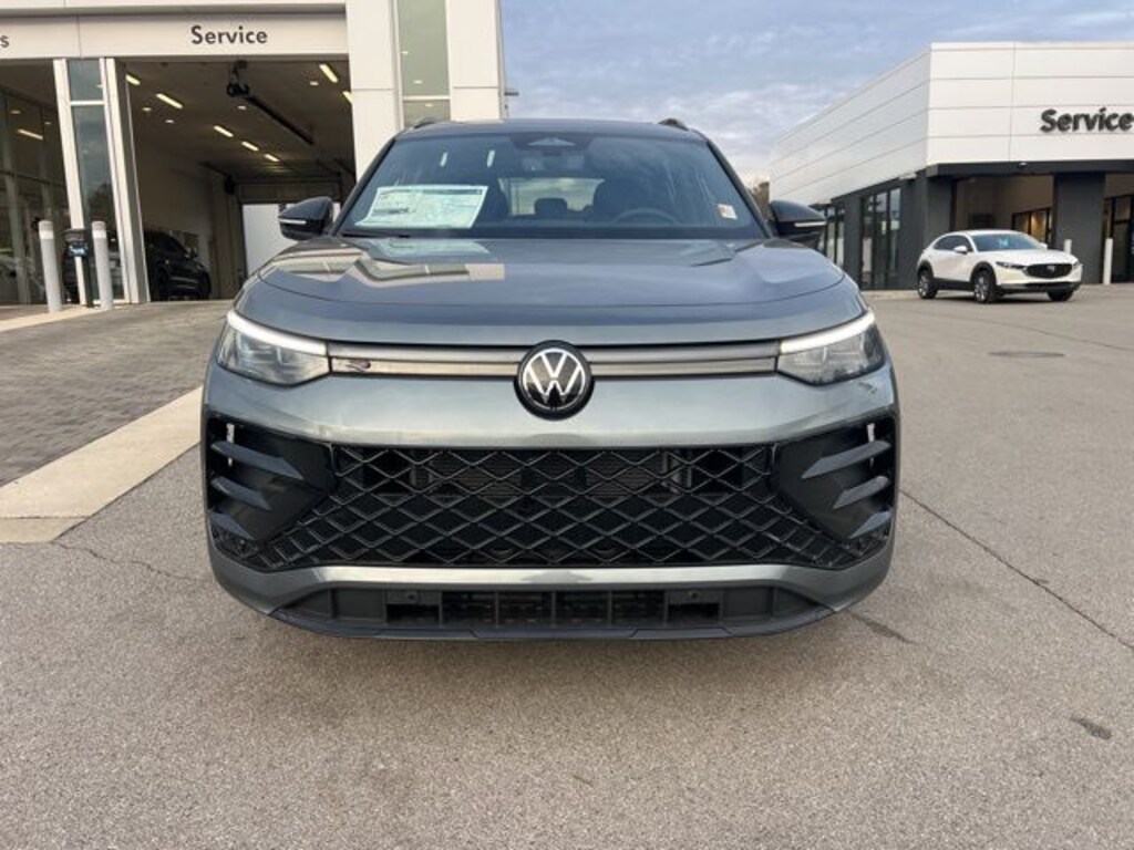 New 2026 Volkswagen Tiguan 2.0T SE R-Line Black SUV