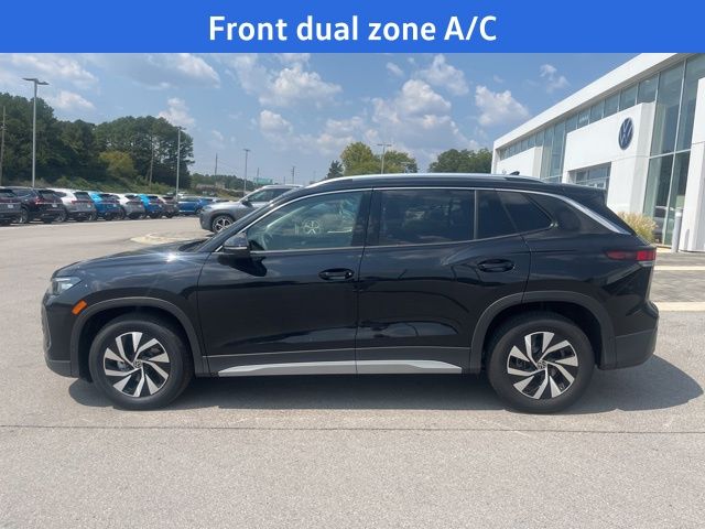 2025 Volkswagen Tiguan S photo 3