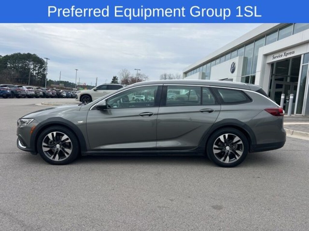 Used 2018 Buick Regal TourX Essence Wagon