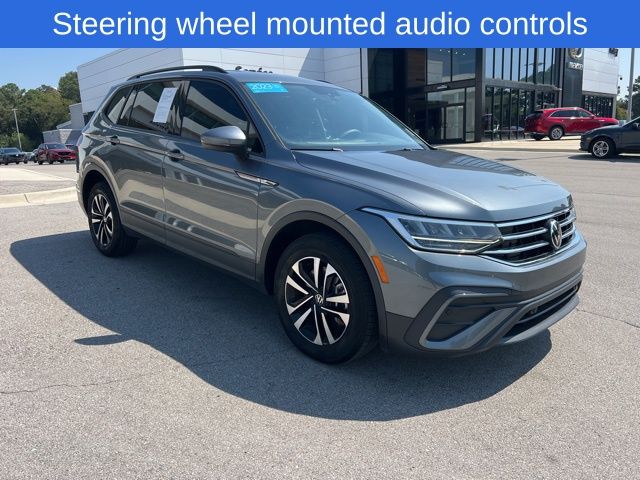 2023 Volkswagen Tiguan S photo 2
