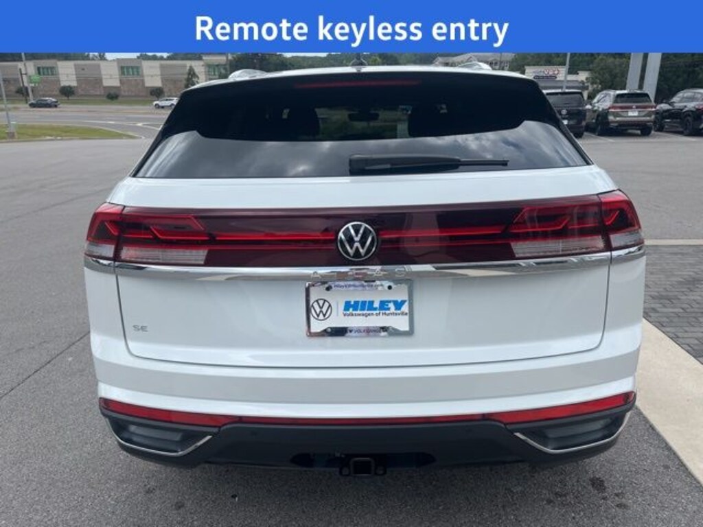 New 2026 Volkswagen Atlas Cross Sport 2.0T SE w/Technology SUV